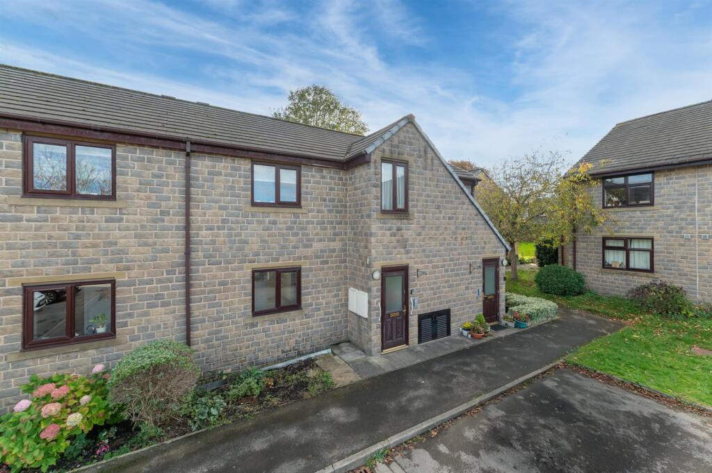 Front Tealbeck Court