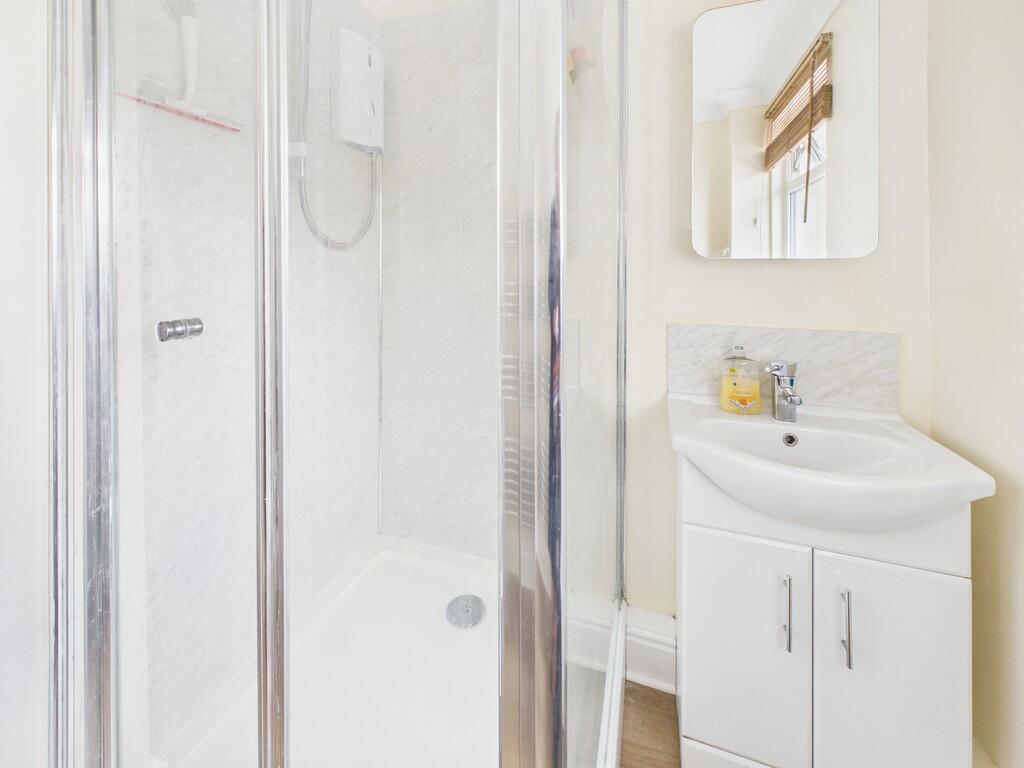 CAM05068G0-PR0056...