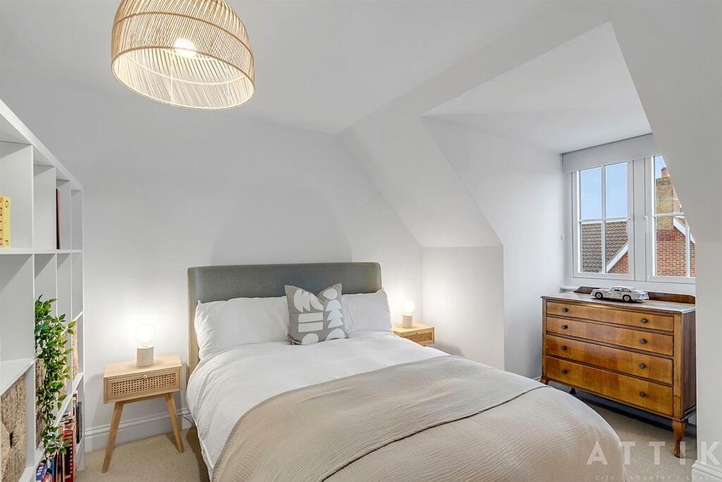 121 Bromedale Avenue Mulbarton Norwich, NR14 8GZ (