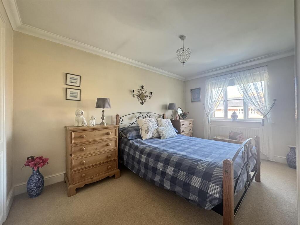 cql8YL8yAkaOMUTf_B09