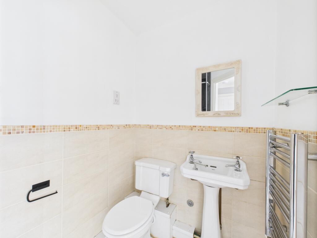 Ensuite to bedroom two