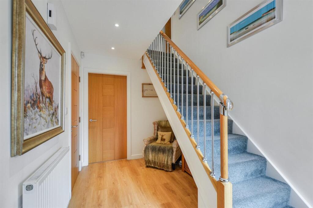 Entrance Hall_2.jpeg