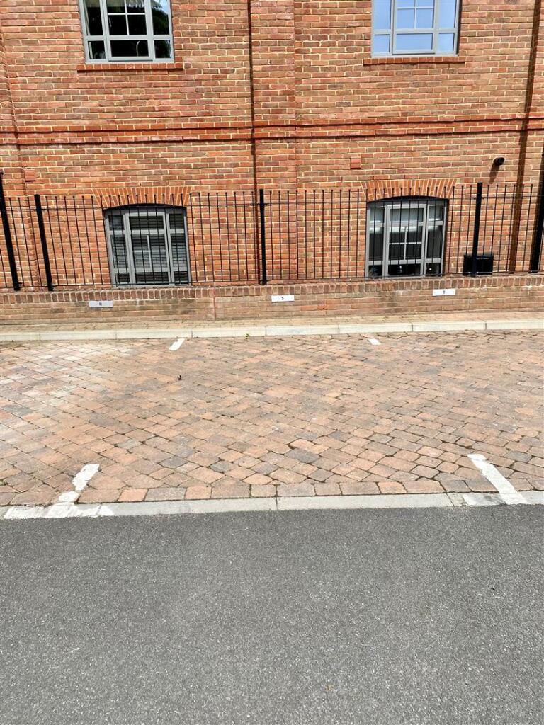 parking.jpg