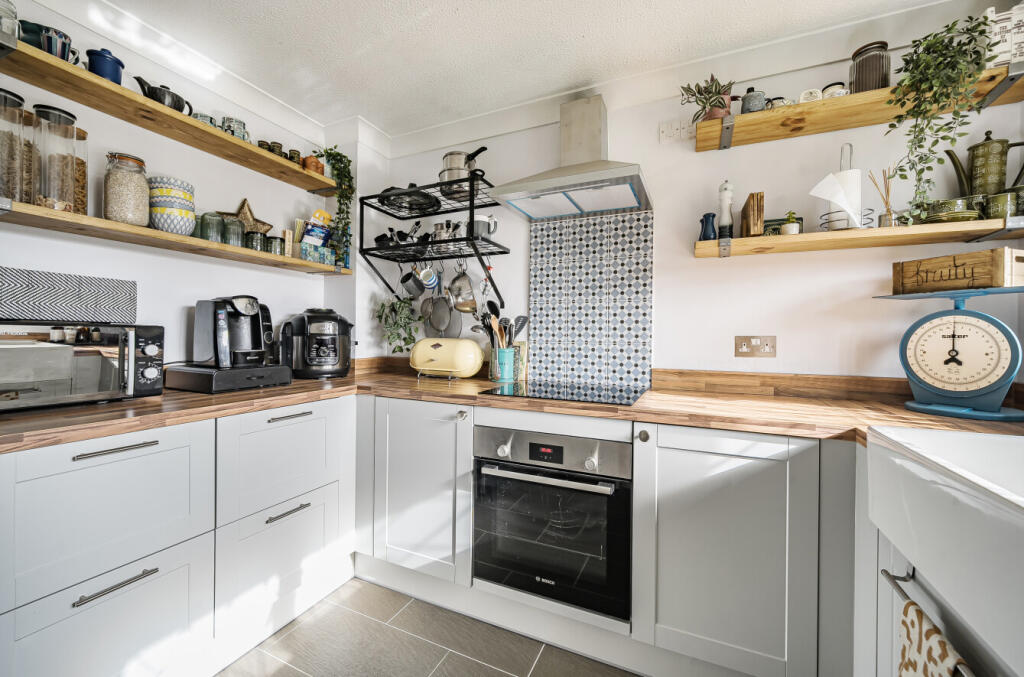 1347990-9-68b8047...