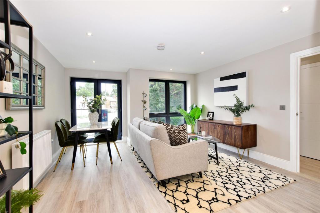 Living/Dining Area