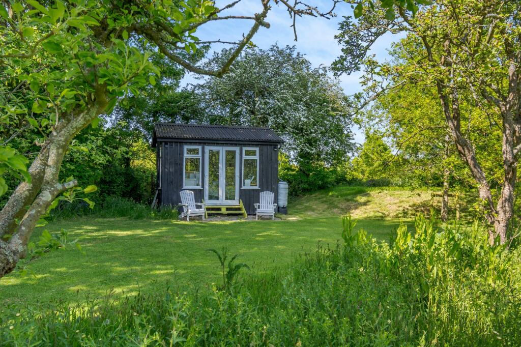 Studio/Summer House