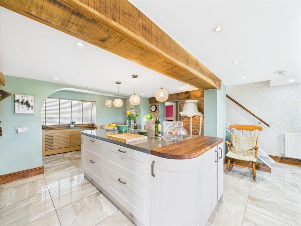 Kitchen/Dining room