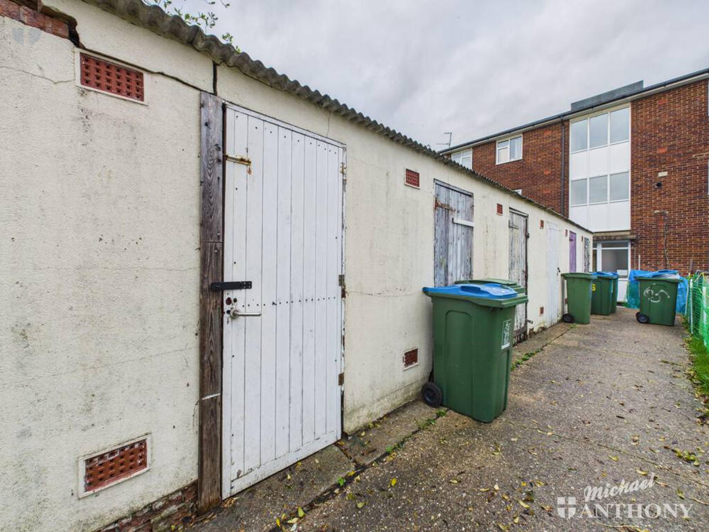 CAM03852G0-PR0456-STILL019-thumbnail-h750-70