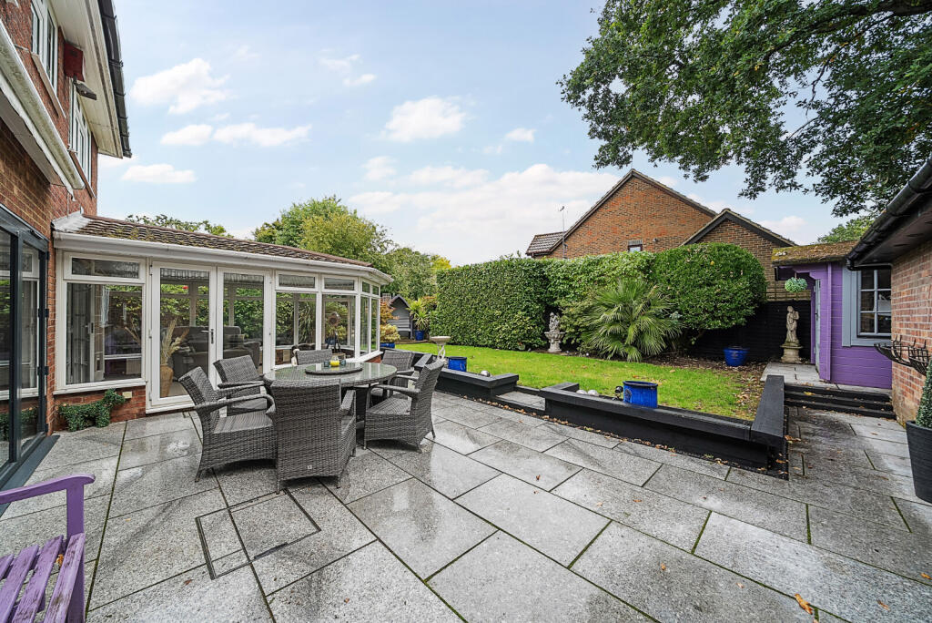 1353467-5-68c1b24...