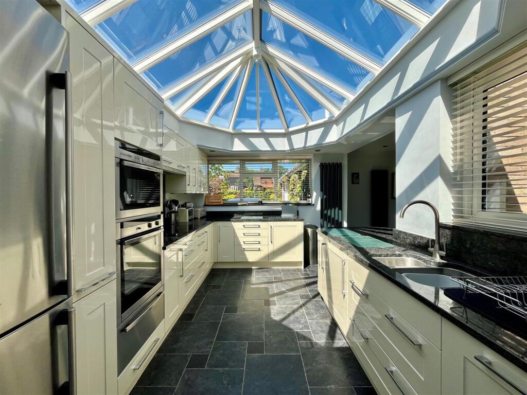 Kitchen - additional image.jpg