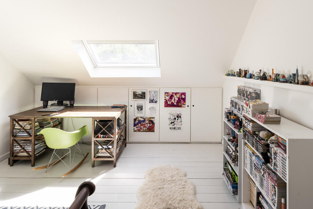 110122 - Woolnough Road_The Modern House (37).jpg