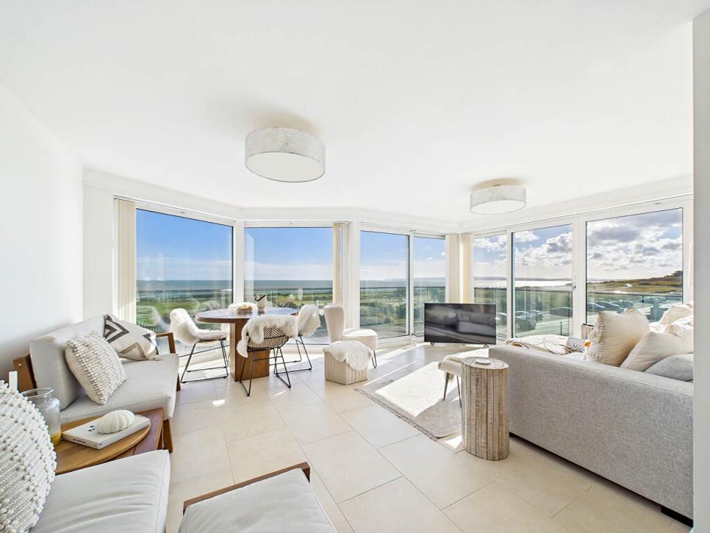 8 Studland lounge ma