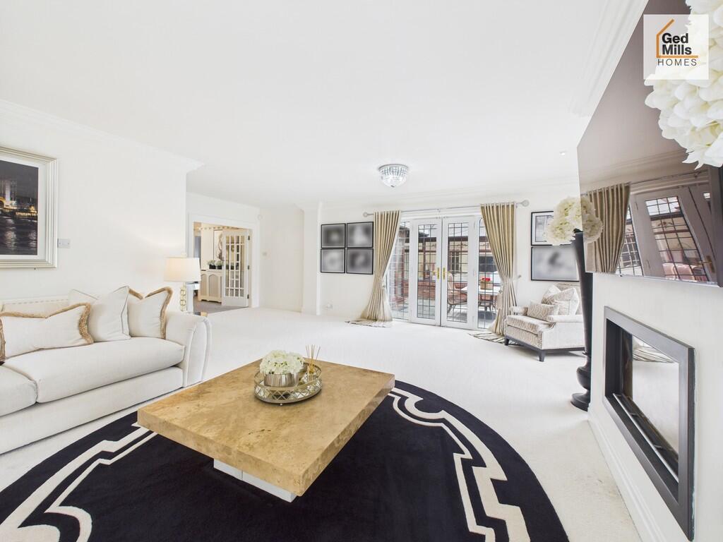 CAM04261G0-PR0080...