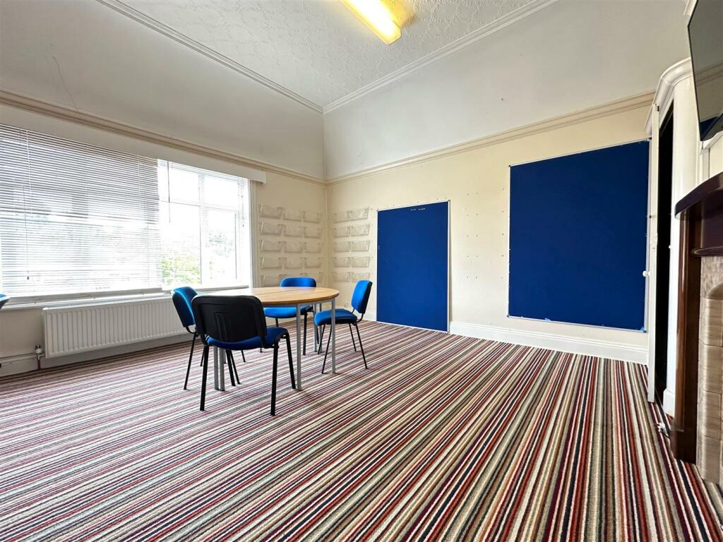 classroom 6.jpg