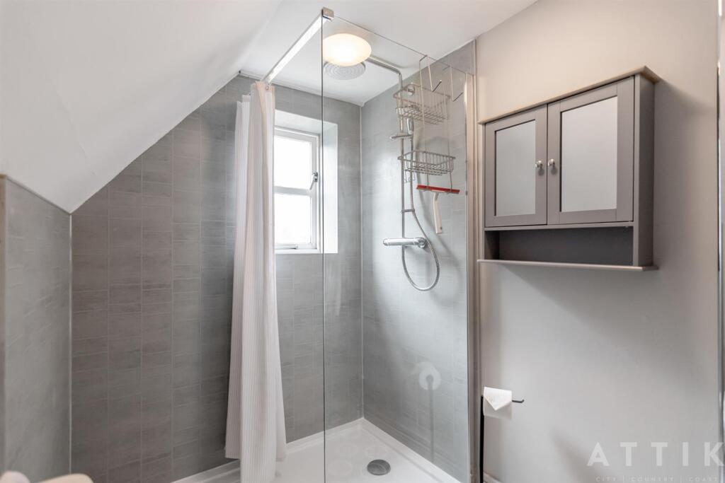 Attik 25 High Street Wangford NR34 8RL (23).jpg