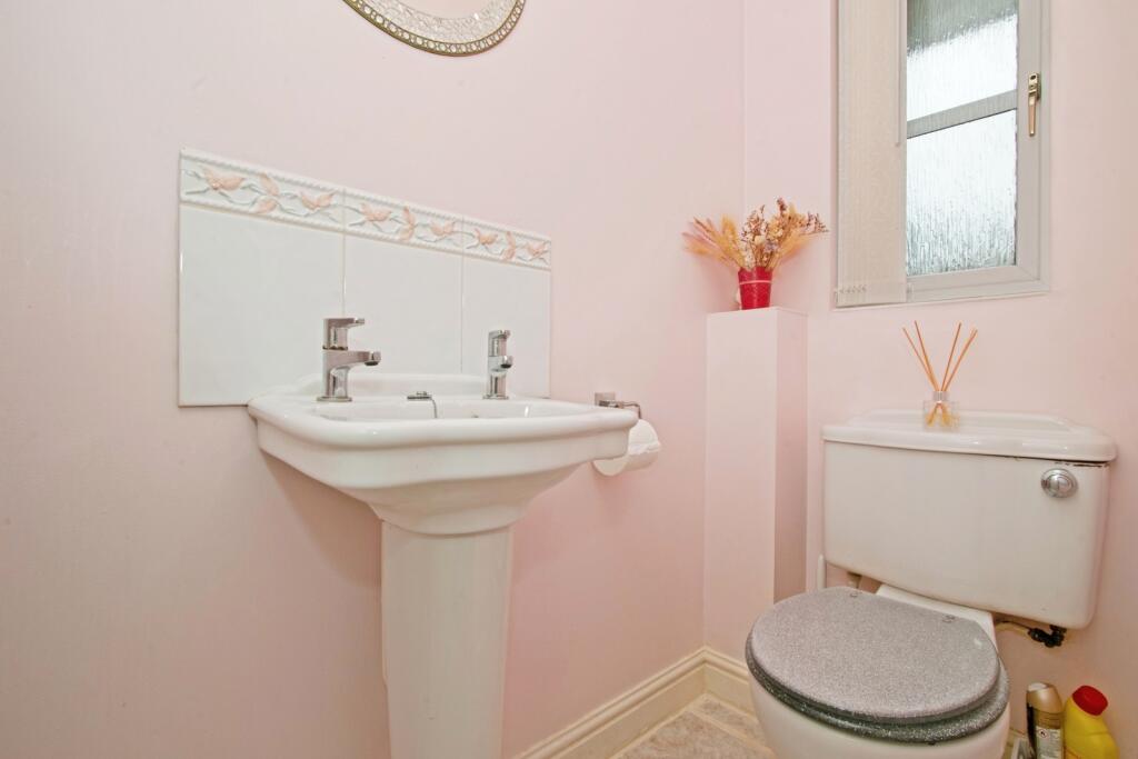 Gf Cloakroom