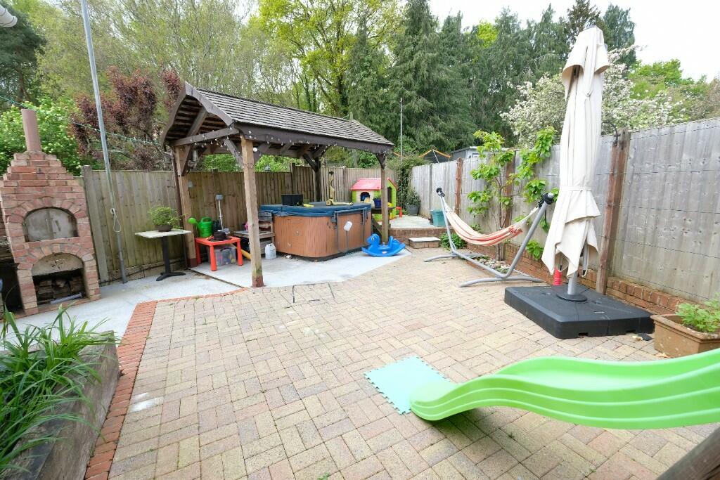 GARDEN 