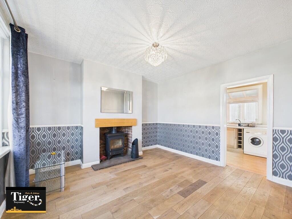 CAM02176G0-PR0534...