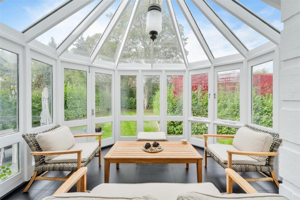 COLLEGE AVENUE (20).jpg