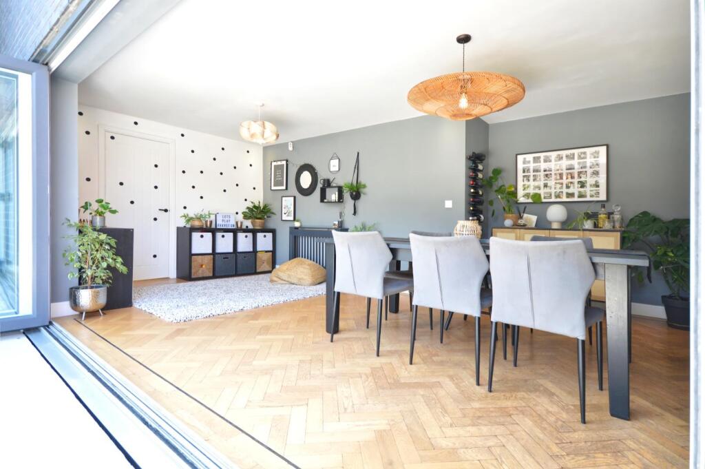 Open Plan Kitchen/Dining/Family Room