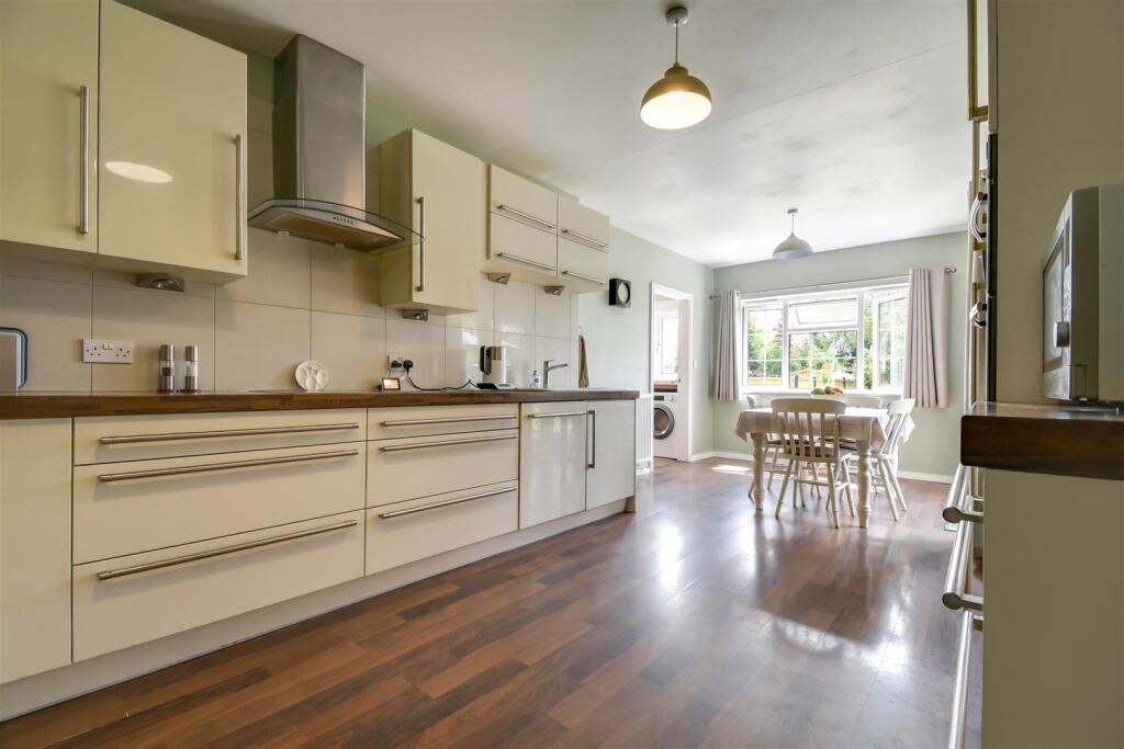 Kitchen diner