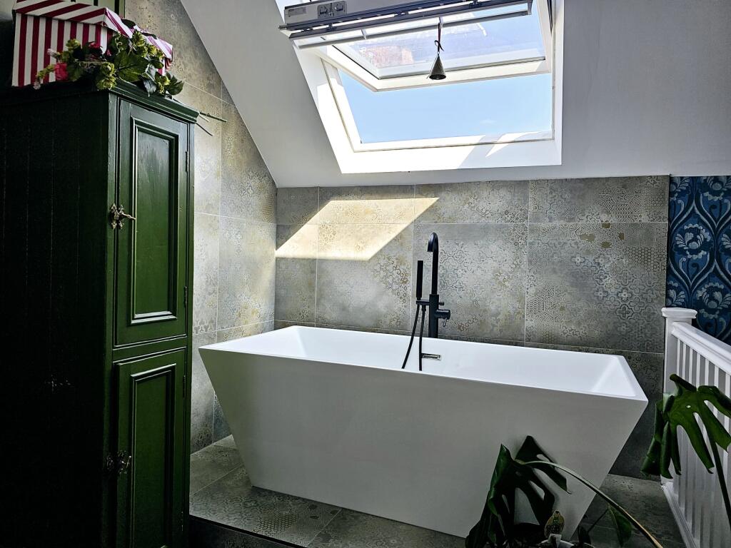 108bde63-ea64-4052-bc34-186befe98da9