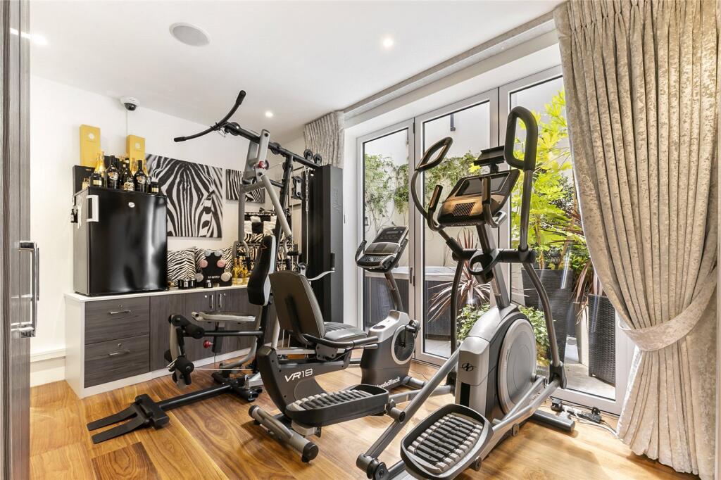 Bedroom Three/Gym