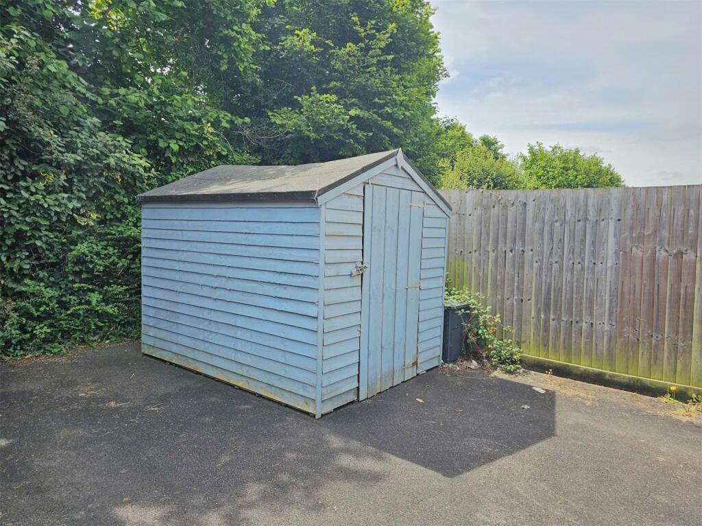 Parking/Shed