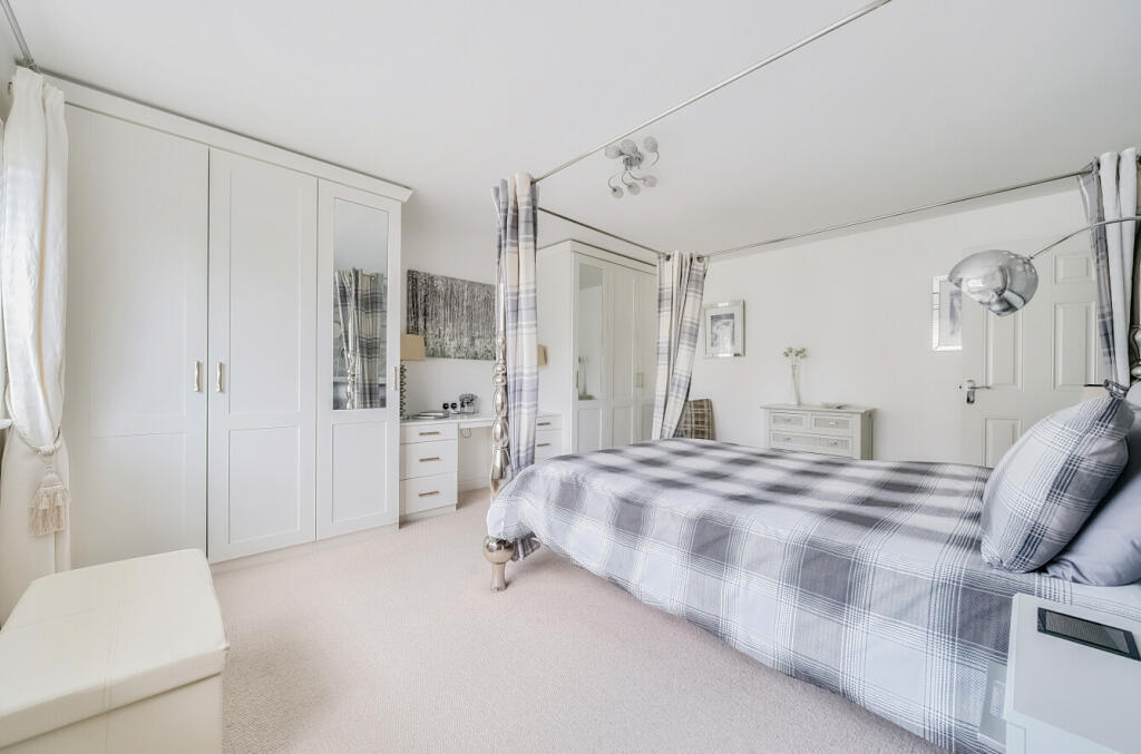 667d41952fd84-l-1149132 (16)