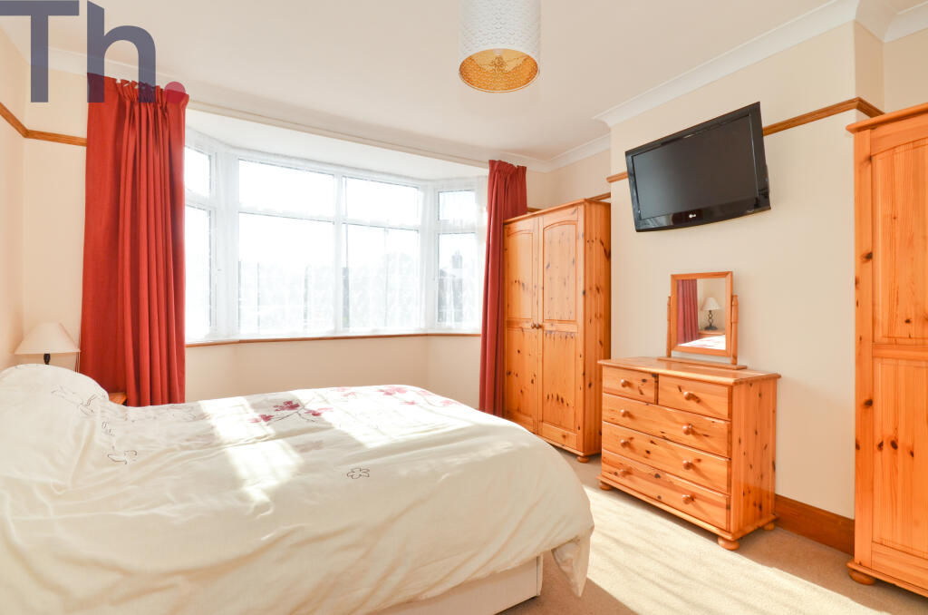Bedroom 1.JPG