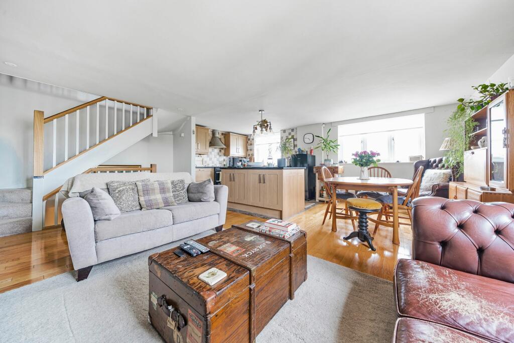 Living Room/Kitchen/Dining Room (5)