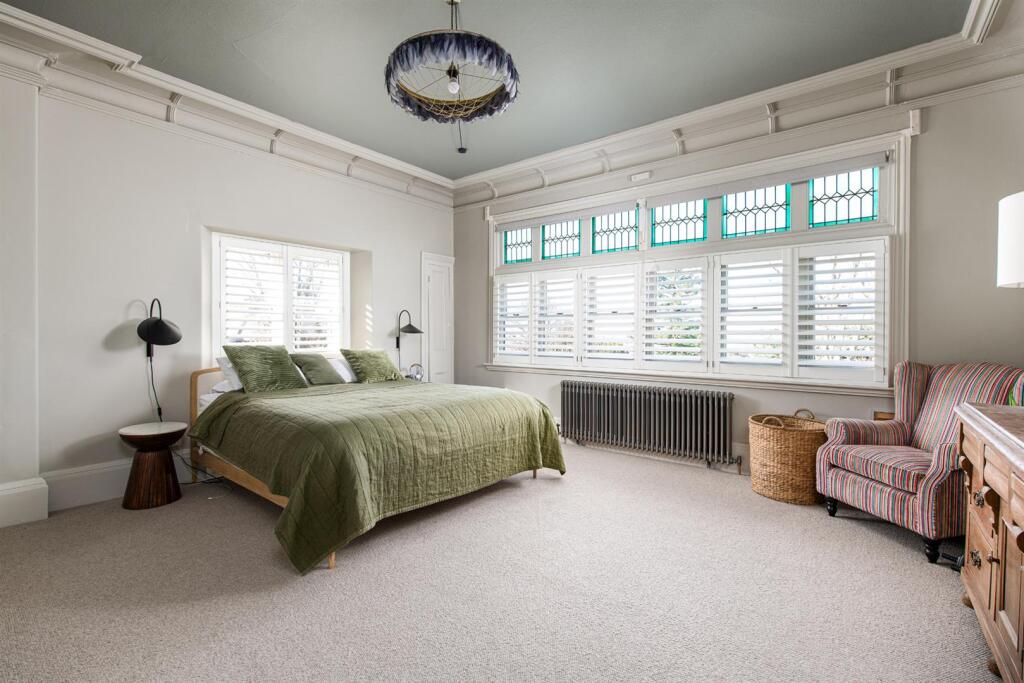 Bedroom1_4.jpg