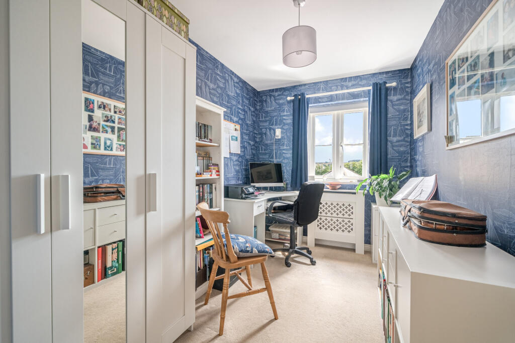 1330992-15-688a3d0bc1356