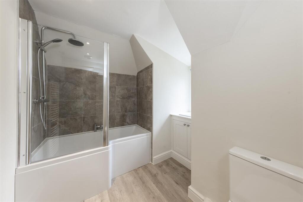 Brookwell-Cottage-Brookwell-Lane-Bramley-GU5-0LQ-1