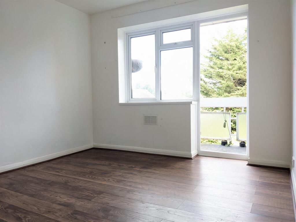 Davidson Frost-Wellings, DFW, Sterling Avenue, Edg