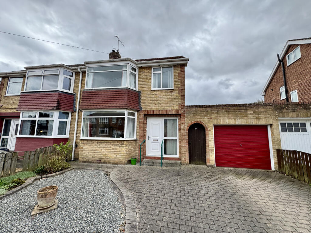 3 Bedroom House - semi-detached for Sale