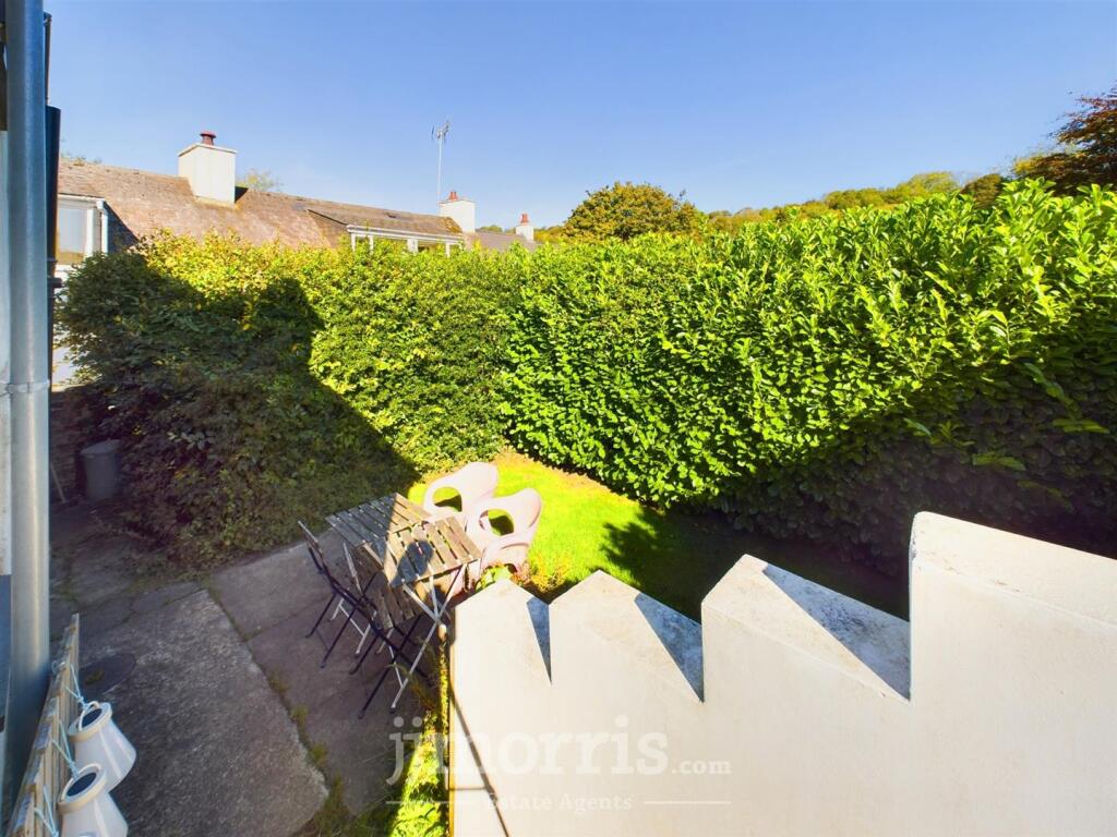 CAM03686G0-PR0183-STILL004.jpg