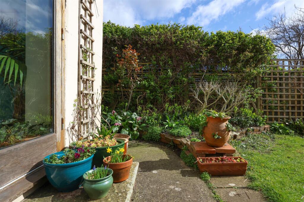 19 Cricklade Rd 20.JPG