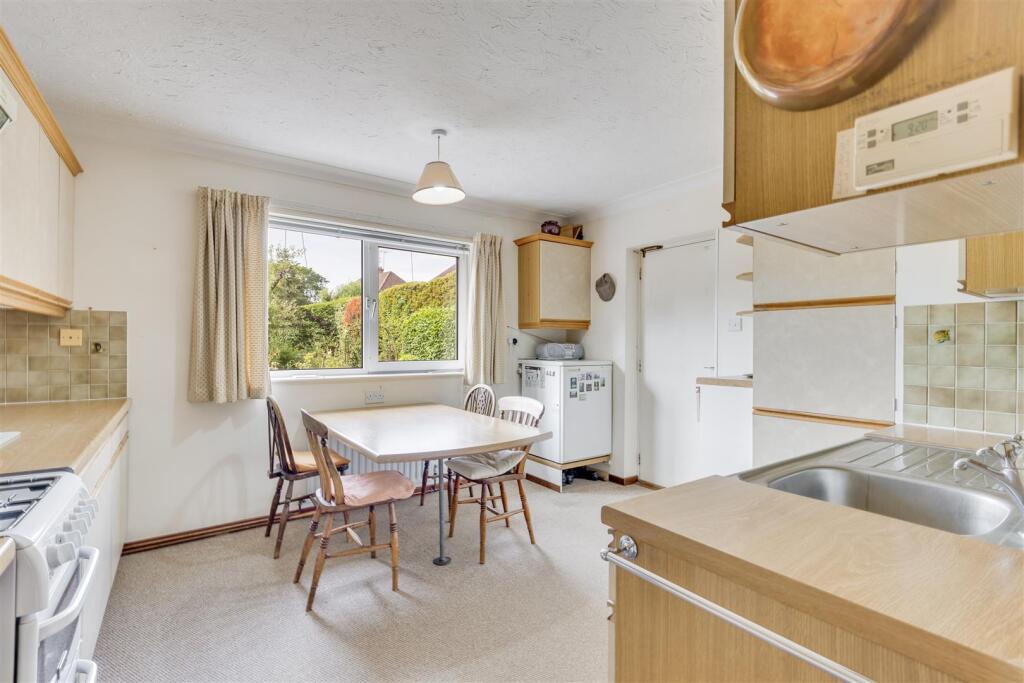 Meadow Way 34-16.jpg