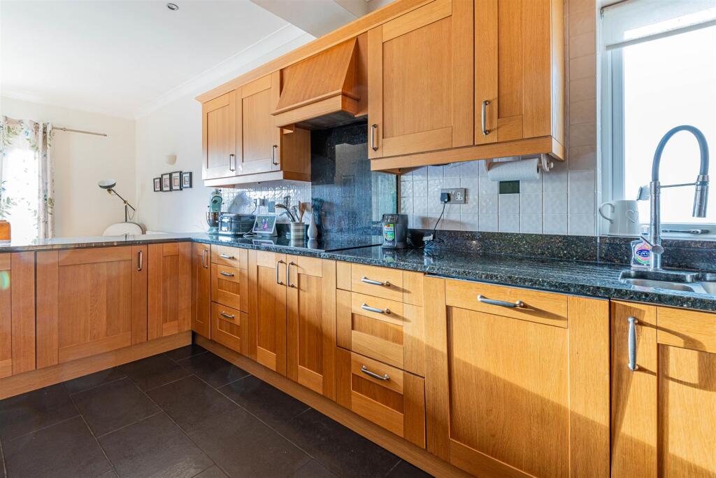 Dan Y Coed 20-36.jpg