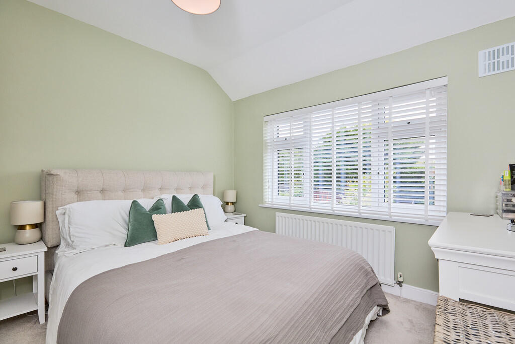 Edward Knight 202...