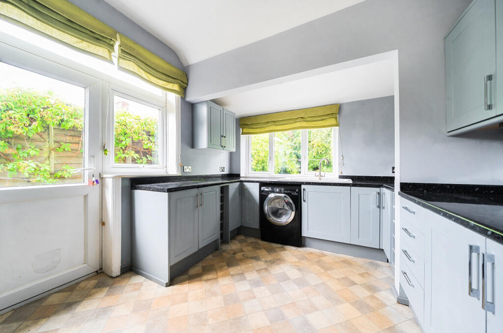 1328562-1-687e9af...