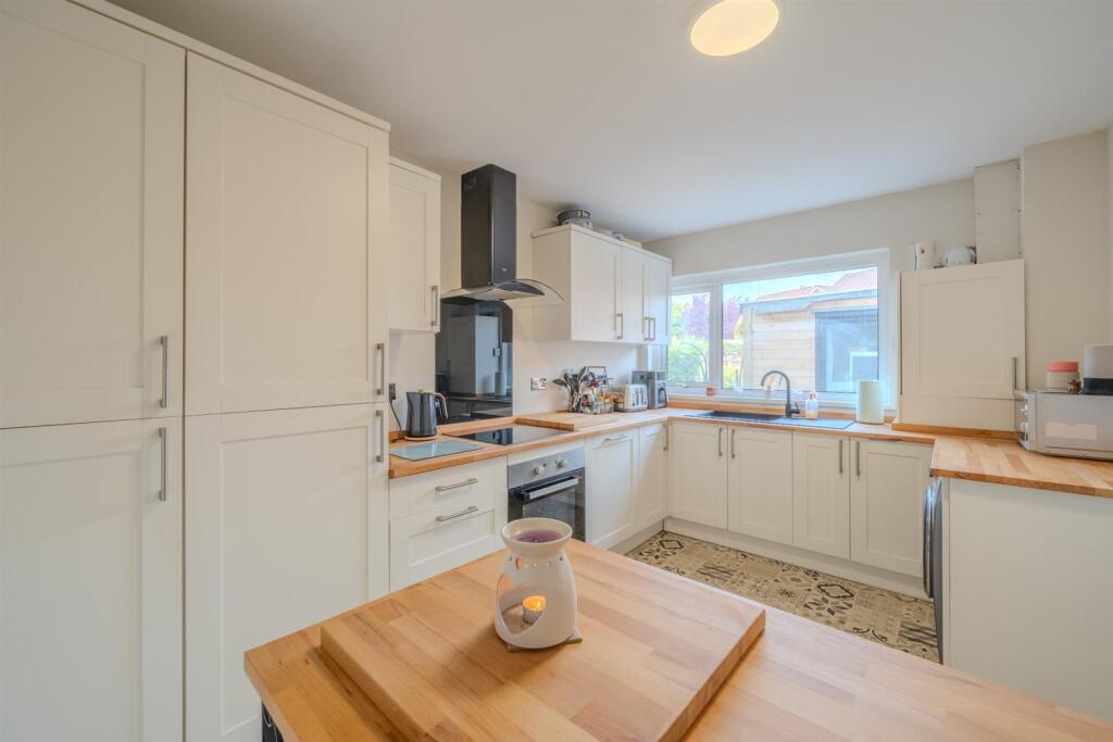 2 Stokes Drive-10.jpg