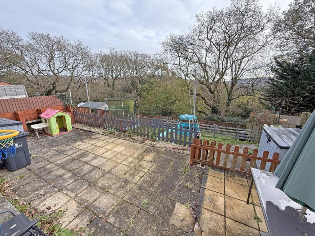 Bramfield Place 20 - Garden 1.jpg