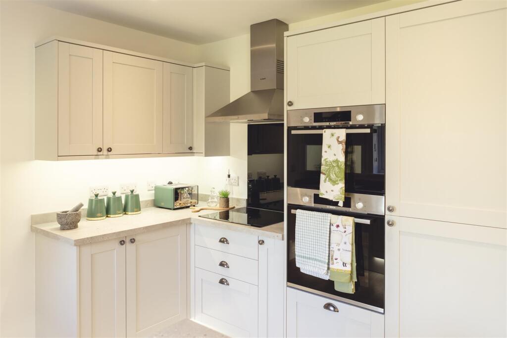 OPEN PLAN LIVING KITCHEN