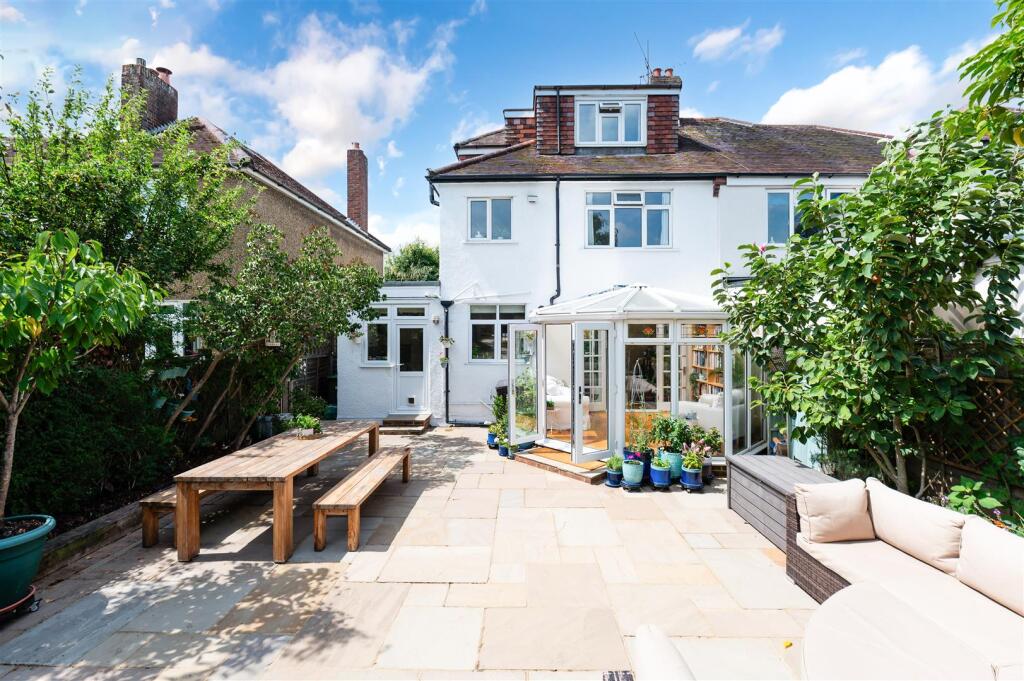 MANOR GREEN ROAD (3).jpg