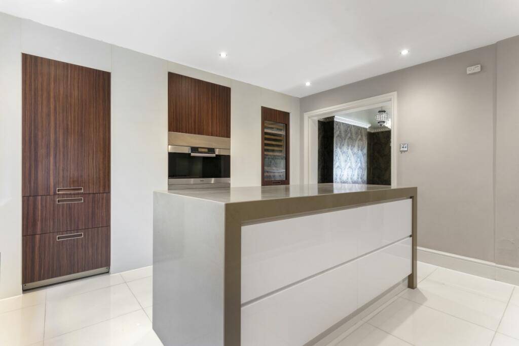 0204202426_HAMPHD...