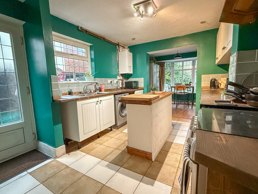 20251029_14402876...