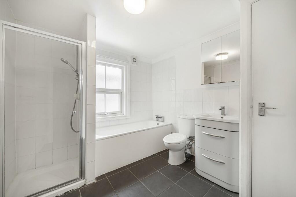 Bathroom.JPG