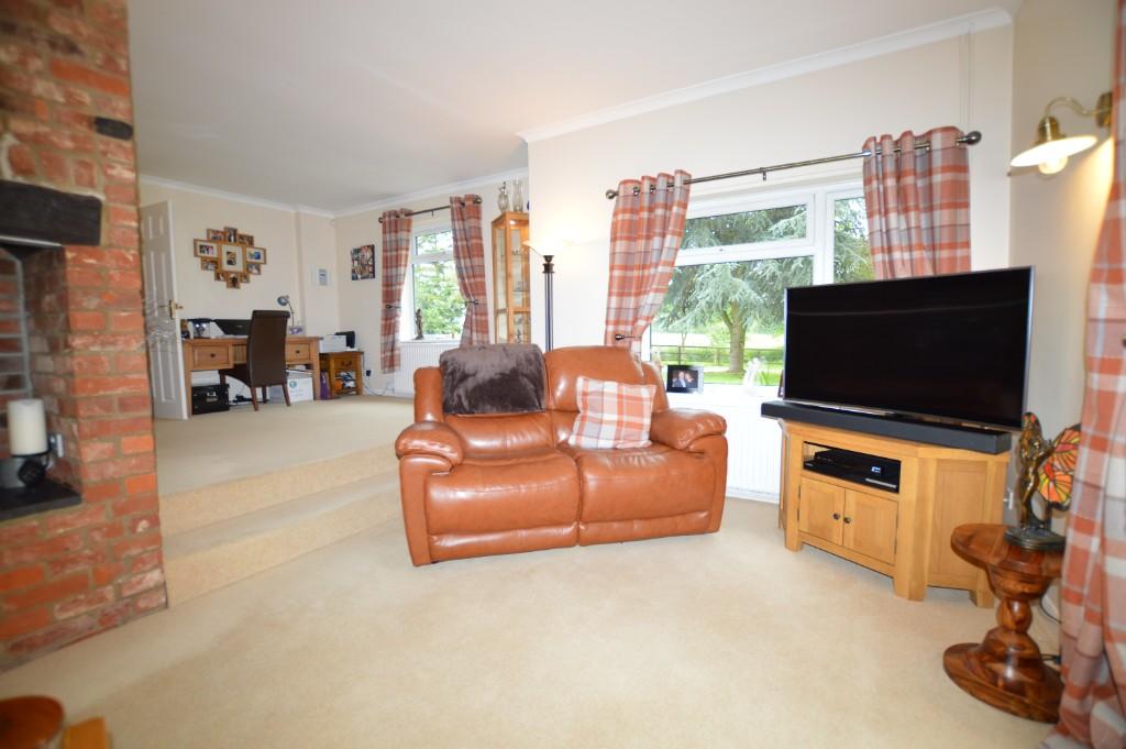 Split level Lounge